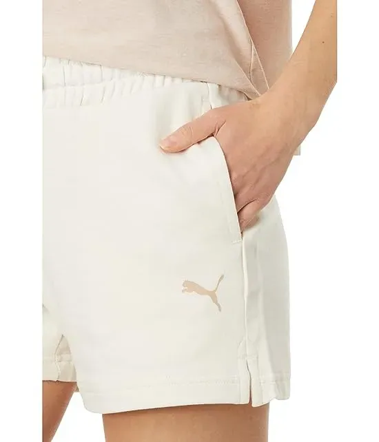 https://images.styletyx.com/images/essentials-better-4-shorts-puma-1009547464_3.webp