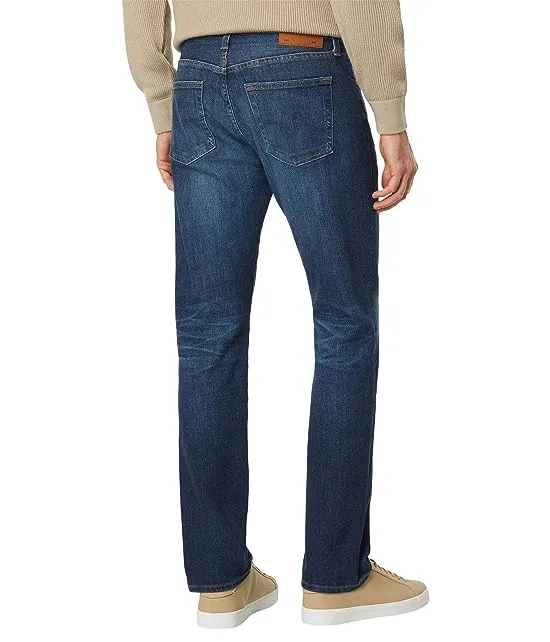 https://images.styletyx.com/images/everett-slim-straight-in-7-years-mount-rainier-ag-jeans-2552811_2.webp