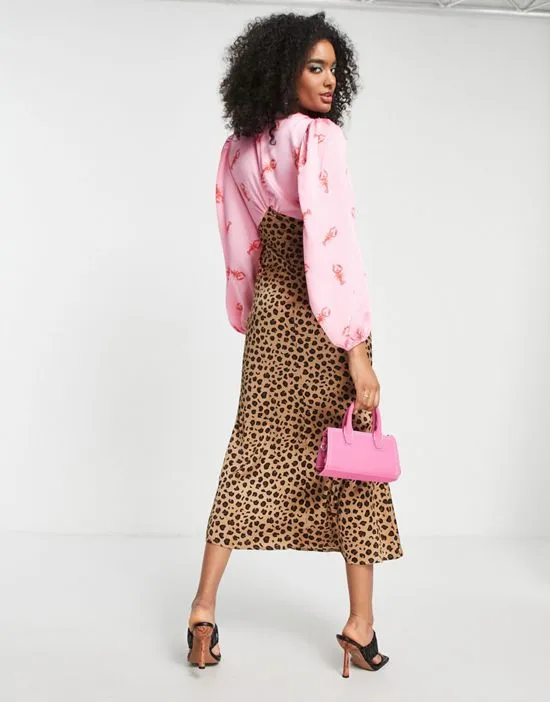 https://images.styletyx.com/images/exclusive-contrast-maxi-dress-in-lobster-and-leopard-print-never-fully-dressed-1824850_2.webp