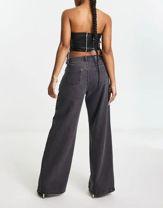 https://images.styletyx.com/images/fae-high-waist-wide-leg-jeans-in-charcoal-gray-fae-13285835_2.webp