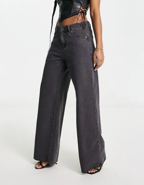 https://images.styletyx.com/images/fae-high-waist-wide-leg-jeans-in-charcoal-gray-fae-13285835_4.webp