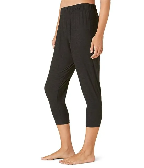 https://images.styletyx.com/images/featherweight-turn-in-sleep-pants-beyond-yoga-3118550_3.webp