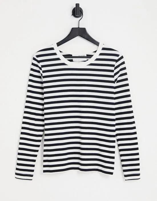 https://images.styletyx.com/images/femme-long-sleeve-t-shirt-in-stripe-selected-12910638_1.webp