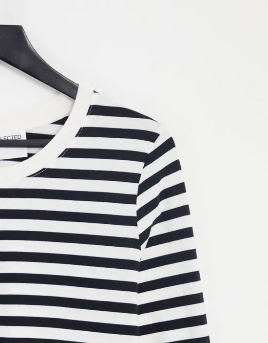 https://images.styletyx.com/images/femme-long-sleeve-t-shirt-in-stripe-selected-12910638_4.webp