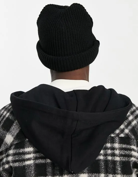 https://images.styletyx.com/images/fisherman-beanie-in-black-new-look-13599159_4.webp