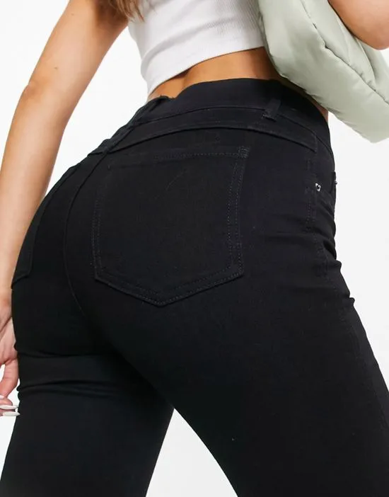 https://images.styletyx.com/images/flared-jeans-in-black-spanx-1005065084_2.webp