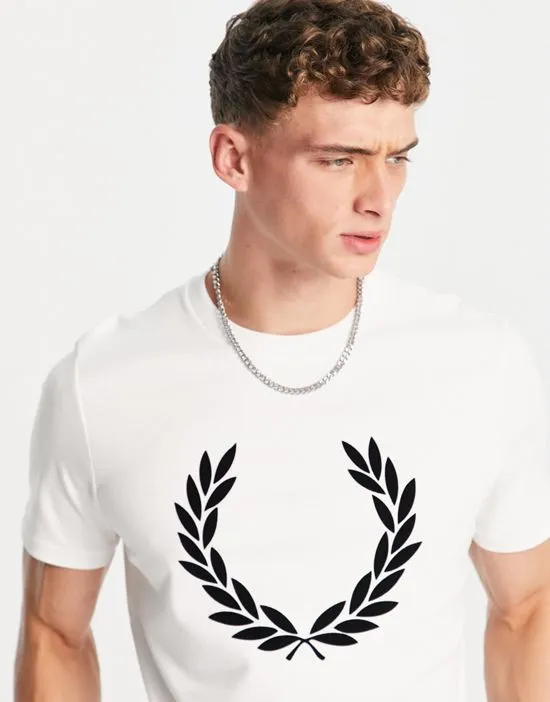 https://images.styletyx.com/images/flock-laurel-wreath-t-shirt-in-white-fred-perry-1823961_3.webp