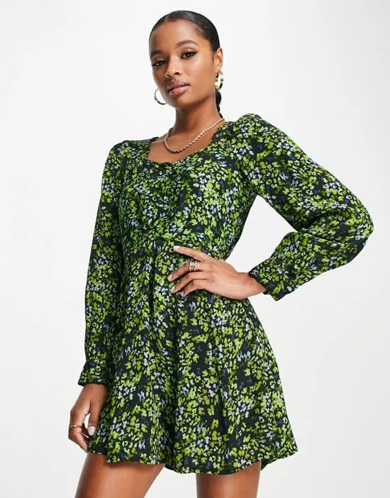https://images.styletyx.com/images/floral-mini-dress-in-multi-vero-moda-petite-3100363_4.webp
