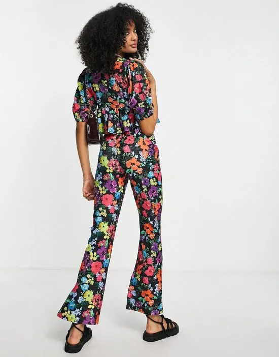 https://images.styletyx.com/images/floral-print-pants-in-multi-part-of-a-set-annorlunda-2947784_3.webp