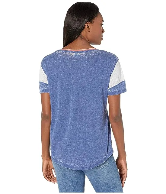 https://images.styletyx.com/images/florida-gators-fade-out-boyfriend-tee-47-college-1928451_3.webp