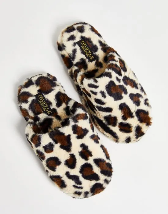 https://images.styletyx.com/images/fluffy-mule-slipper-in-leopard-truffle-collection-2712434_3.webp