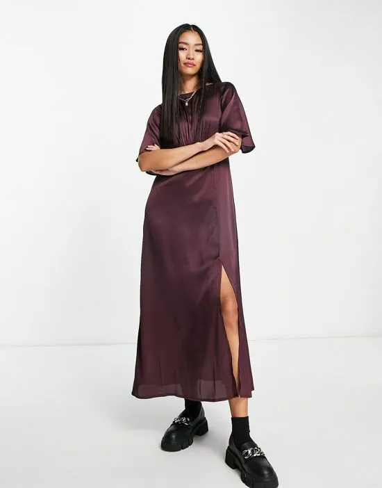 https://images.styletyx.com/images/flutter-sleeve-midi-dress-with-lace-trim-in-dark-wine-influence-13063013_3.webp