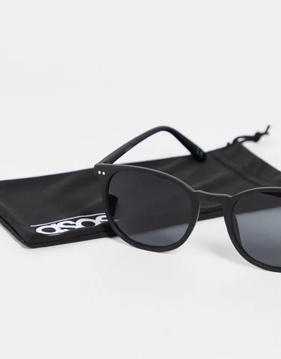 https://images.styletyx.com/images/frame-round-sunglasses-in-matte-black-with-smoke-lens-black-asos-design-1918931_4.webp
