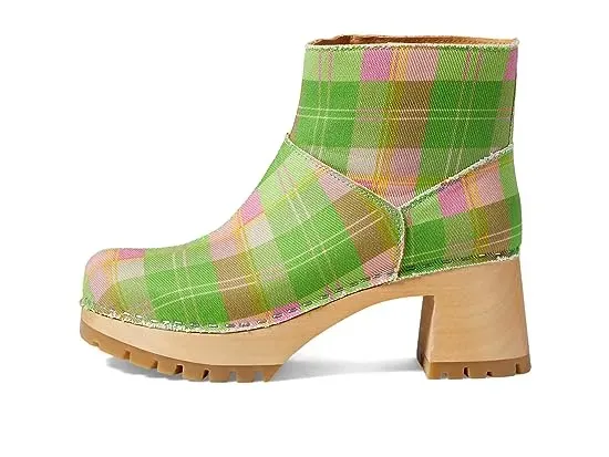 https://images.styletyx.com/images/front-stitched-slip-on-bootie-swedish-hasbeens-13271851_4.webp
