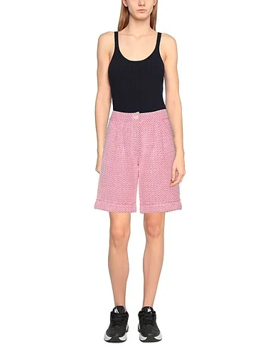 https://images.styletyx.com/images/fuchsia-boucle-shorts-bermuda-bruno-manetti-489646_2.webp