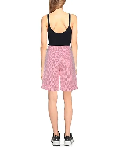 https://images.styletyx.com/images/fuchsia-boucle-shorts-bermuda-bruno-manetti-489646_3.webp