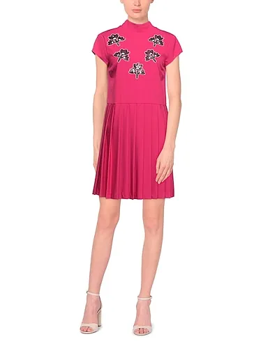https://images.styletyx.com/images/fuchsia-crepe-short-dress-be-blumarine-1609384_2.webp