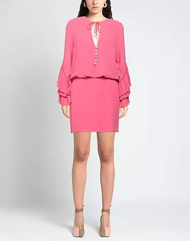 https://images.styletyx.com/images/fuchsia-crepe-short-dress-gil-santucci-3052145_2.webp