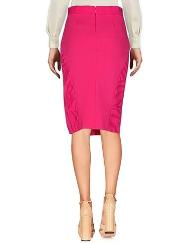 https://images.styletyx.com/images/fuchsia-knitted-midi-skirt-vdp-collection-1576536_2.webp
