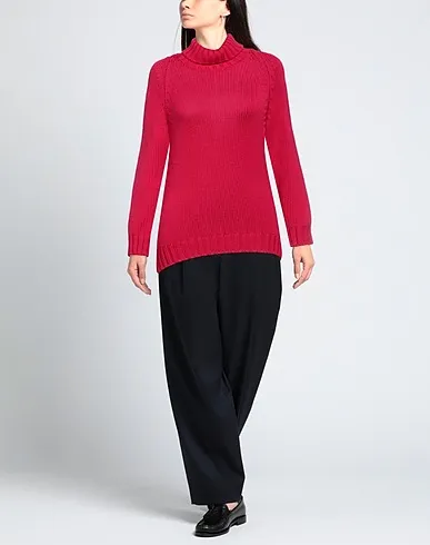 https://images.styletyx.com/images/fuchsia-knitted-turtleneck-base-1224147387_2.webp