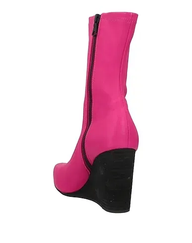 https://images.styletyx.com/images/fuchsia-leather-ankle-boot-rag-bone-13017425_3.webp