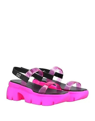 https://images.styletyx.com/images/fuchsia-leather-sandals-giuseppe-zanotti-2832342_2.webp