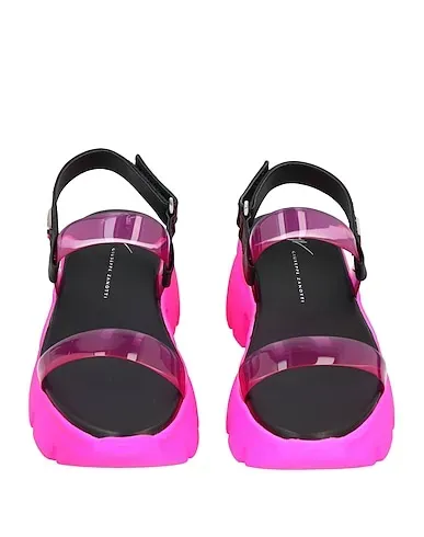 https://images.styletyx.com/images/fuchsia-leather-sandals-giuseppe-zanotti-2832342_4.webp