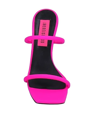 https://images.styletyx.com/images/fuchsia-sandals-ireneisgood-1436976_4.webp