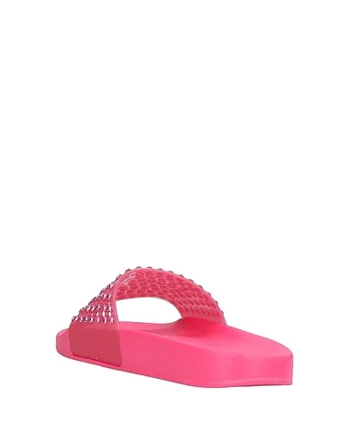 https://images.styletyx.com/images/fuchsia-sandals-menghi-2905523_3.webp