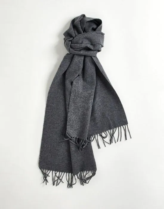 https://images.styletyx.com/images/gant-wool-scarf-in-gray-with-small-heritage-logo-gant-1824493_1.webp