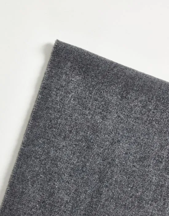 https://images.styletyx.com/images/gant-wool-scarf-in-gray-with-small-heritage-logo-gant-1824493_3.webp