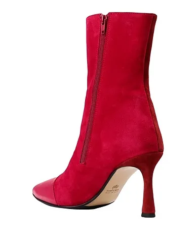 https://images.styletyx.com/images/garnet-ankle-boot-l-arianna-1224807053_3.webp