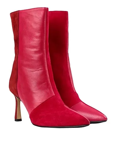 https://images.styletyx.com/images/garnet-ankle-boot-l-arianna-1224807053_4.webp