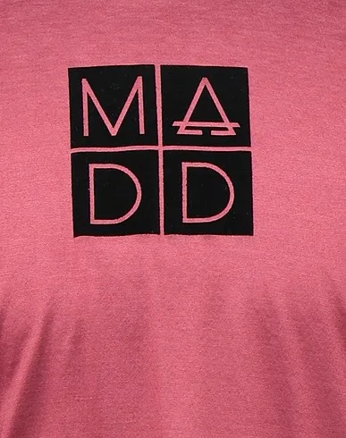 https://images.styletyx.com/images/garnet-jersey-t-shirt-madd-1407742_4.webp
