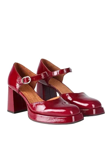 https://images.styletyx.com/images/garnet-leather-pump-chie-mihara-1528984024_4.webp