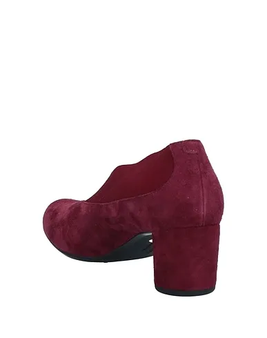 https://images.styletyx.com/images/garnet-leather-pump-pas-de-rouge-1705980_3.webp