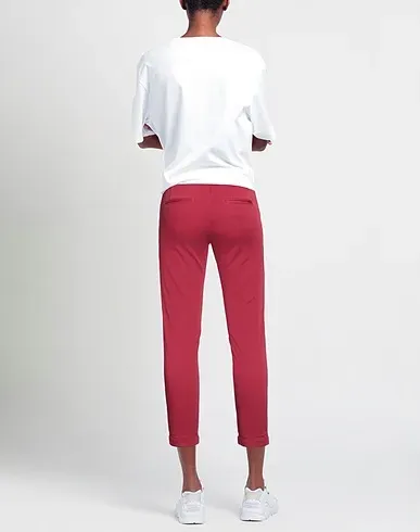 https://images.styletyx.com/images/garnet-plain-weave-casual-pants-true-tradition-13416400_3.webp