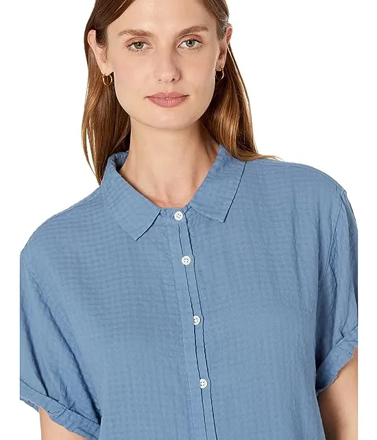 https://images.styletyx.com/images/gauze-short-sleeve-button-up-dylan-by-true-grit-2588757_3.webp