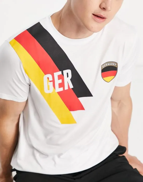 https://images.styletyx.com/images/germany-football-supporters-t-shirt-in-white-threadbare-fitness-2716601_3.webp