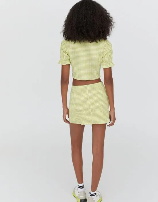 https://images.styletyx.com/images/gingham-coordinating-skirt-in-green-pull-bear-1905221_2.webp