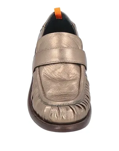 https://images.styletyx.com/images/gold-leather-loafers-open-closed-shoes-711068592_4.webp