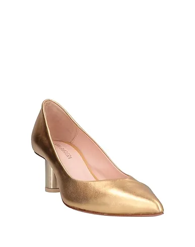https://images.styletyx.com/images/gold-leather-pump-anna-baiguera-13317197_2.webp