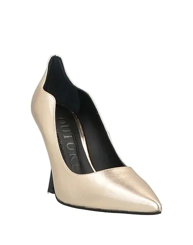 https://images.styletyx.com/images/gold-leather-pump-couture-1700750_2.webp