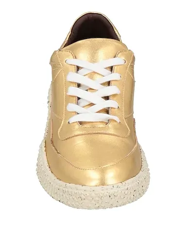 https://images.styletyx.com/images/gold-leather-sneakers-collection-privee-13194868_4.webp