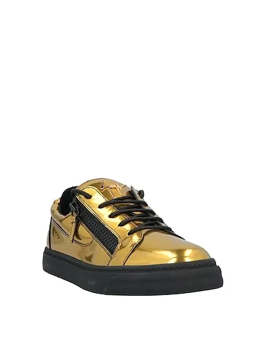 https://images.styletyx.com/images/gold-leather-sneakers-giuseppe-zanotti-13505554_2.webp