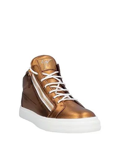 https://images.styletyx.com/images/gold-leather-sneakers-giuseppe-zanotti-13544862_2.webp