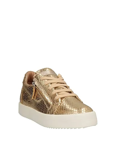 https://images.styletyx.com/images/gold-leather-sneakers-giuseppe-zanotti-874959819_2.webp