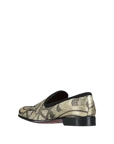 https://images.styletyx.com/images/gold-plain-weave-loafers-dolce-gabbana-2625817_3.webp