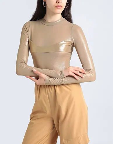 https://images.styletyx.com/images/gold-tulle-t-shirt-not-after-ten-712280834_4.webp