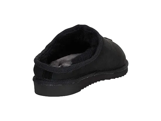 https://images.styletyx.com/images/grafton-genuine-shearling-clog-fireside-by-dearfoams-2668459_5.webp